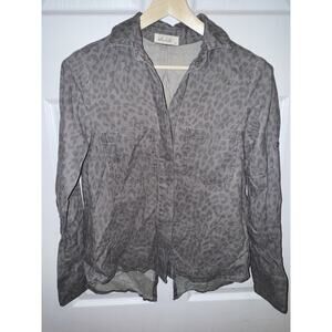 Bella Dahl Gray Tencel Leopard Print Button Down Shirt Top Blouse Sz M V Neck